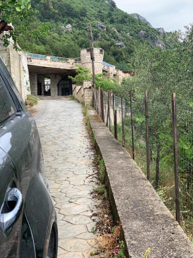 Villa Celaj “The Castle” Krujë Eksteriør bilde