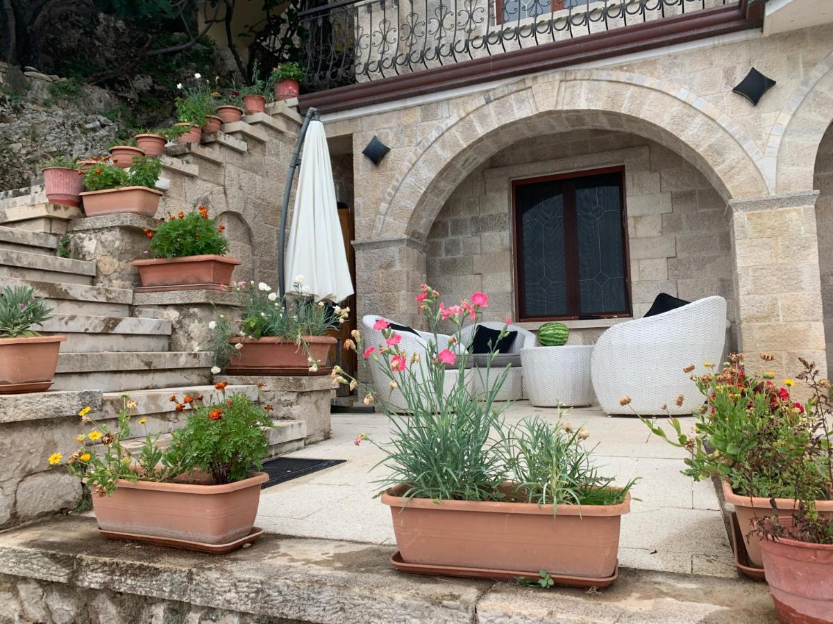 Villa Celaj “The Castle” Krujë Eksteriør bilde