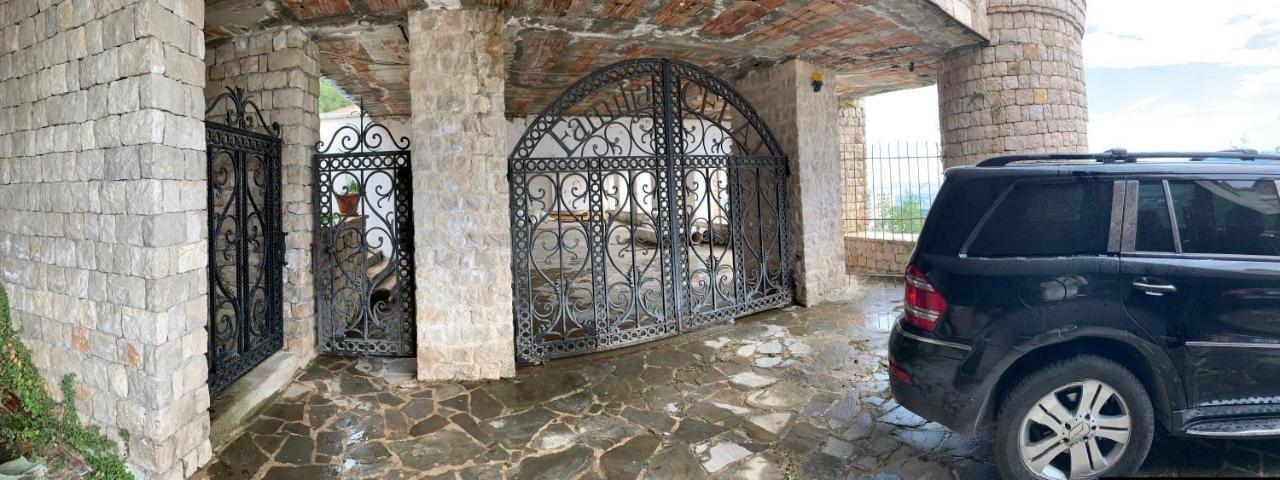Villa Celaj “The Castle” Krujë Eksteriør bilde